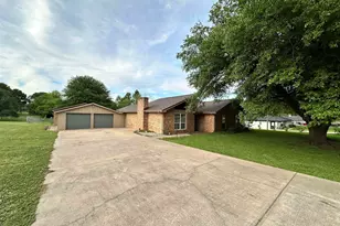 287 Hollybrook Dr, Kilgore, TX 75662 - Photo 21