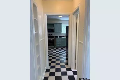 309 W Dobbs, Tyler, TX 75701 - Photo 9