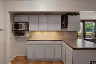 8192 County Rd 428, Tyler, TX 75704 - Photo 15