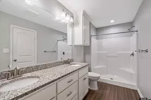 415 Harrell Dr, Chandler, TX 75758 - Photo 17