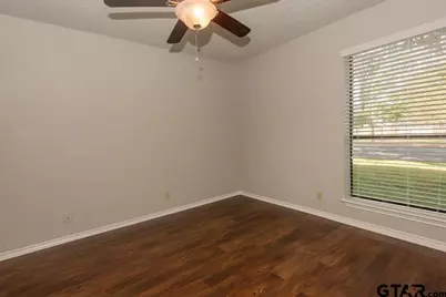 5903 Hollytree, Tyler, TX 75703 - Photo 13