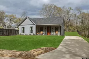 405 W Camp St, Jefferson, TX 75657 - Photo 1