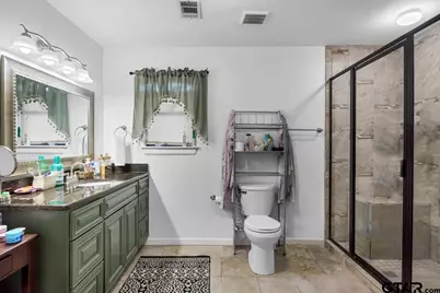 2631 Amy Ln, Tyler, TX 75701 - Photo 15