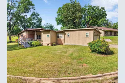 216 Hickory St, Gladewater, TX 75647 - Photo 23