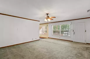 216 Hickory St, Gladewater, TX 75647 - Photo 7