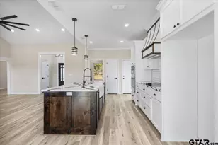 3078 County Rd 326 E, Tyler, TX 75706 - Photo 13