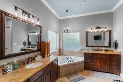3903 Clarkway Place, Longview, TX 75605 - Photo 17