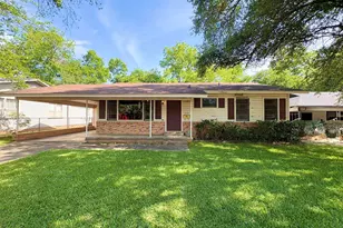 1048 Edgewood, Jacksonville, TX 75766 - Photo 1