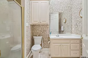 2426 Homestead Ln, Tyler, TX 75701 - Photo 13