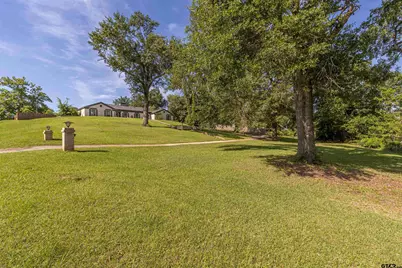 1007 Canada St, Jacksonville, TX 75766 - Photo 3