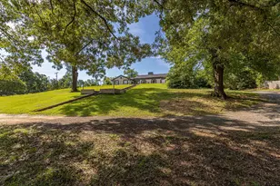1007 Canada St, Jacksonville, TX 75766 - Photo 5