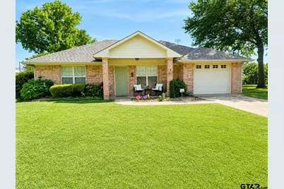 114 Westpark, Pittsburg, TX 75686 - Photo 1