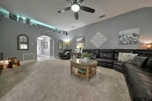 15540 Brittain Ct, Lindale, TX 75771 - Photo 5
