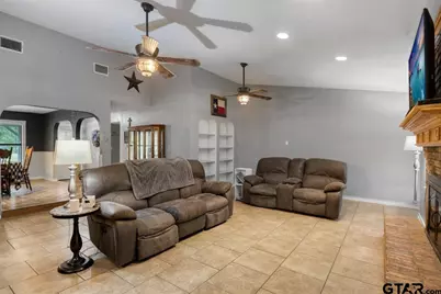 201 Fm 2911, Big Sandy, TX 75755 - Photo 11