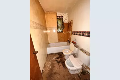 105 Caddo St, Naples, TX 75568 - Photo 5
