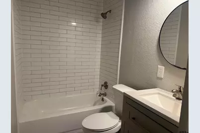 704 Lillian St, Wills Point, TX 75169 - Photo 11