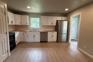 704 Lillian St, Wills Point, TX 75169 - Photo 5