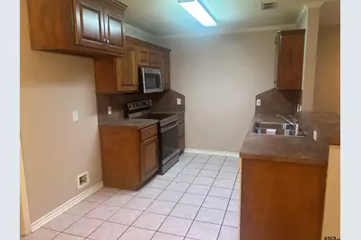 8315 Garrett Dr, Tyler, TX 75703 - Photo 3