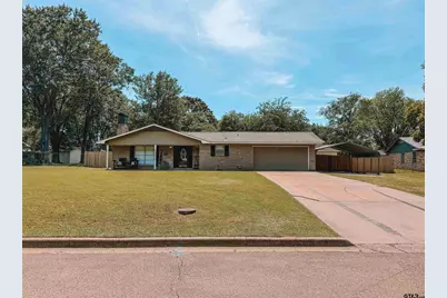 306 Kent Drive, Pittsburg, TX 75686 - Photo 1