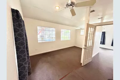 433 W Broad St, Mineola, TX 75773 - Photo 11