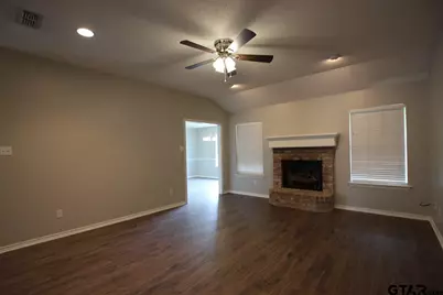 103 Courtney, Bullard, TX 75757 - Photo 3
