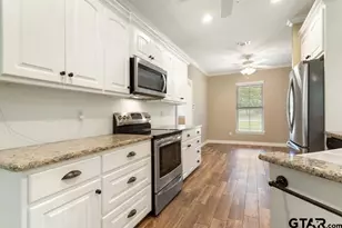 207 Senter Ave, Whitehouse, TX 75791 - Photo 9