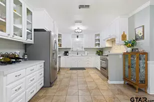 9303 Londonderry Dr, Tyler, TX 75703 - Photo 11