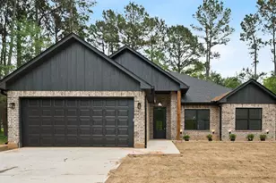 309 Pineview Ln, Jacksonville, TX 75766 - Photo 1