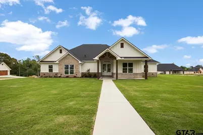 17249 Woodcrest Cir, Lindale, TX 75771 - Photo 1