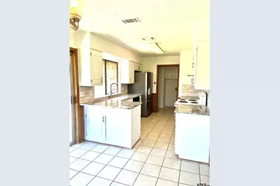 433 Top Hill Dr, Tyler, TX 75703 - Photo 15