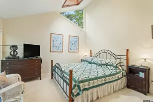 297 Bobwhite Ln, Holly Lake Ranch, TX 75765 - Photo 17