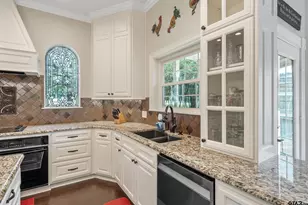1881 Valley View, Tyler, TX 75703 - Photo 15