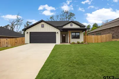 16326 Crossing Circle, Lindale, TX 75771 - Photo 3