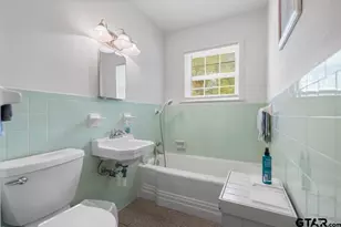 714 Marshall St, Carthage, TX 75633 - Photo 21