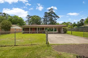 714 Marshall St, Carthage, TX 75633 - Photo 3