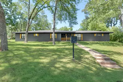 207 Lakeshore Dr., Palestine, TX 75801 - Photo 1