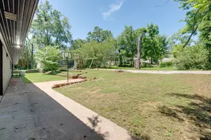 207 Lakeshore Dr, Palestine, TX 75801 - Photo 23
