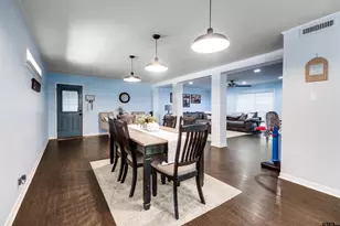 207 Lakeshore Dr, Palestine, TX 75801 - Photo 5