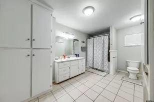 207 Lakeshore Dr, Palestine, TX 75801 - Photo 11