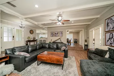 317 E Robinwood, White Oak, TX 75693 - Photo 15