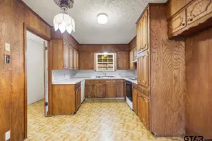 412 Angelina St, Jacksonville, TX 75766 - Photo 13