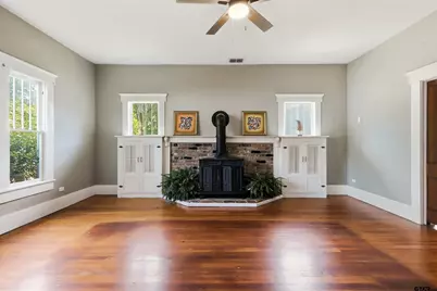 307 S Mill St, Winnsboro, TX 75494 - Photo 9