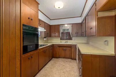 2930 Roanoke Ln, Tyler, TX 75701 - Photo 9