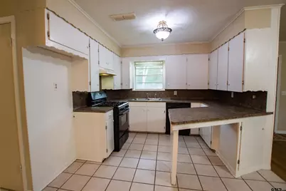209 Miles St, Longview, TX 75605 - Photo 11