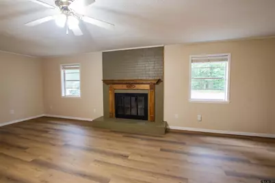 209 Miles St, Longview, TX 75605 - Photo 7