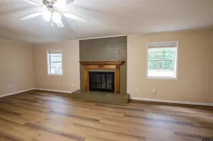209 Miles St, Longview, TX 75605 - Photo 7