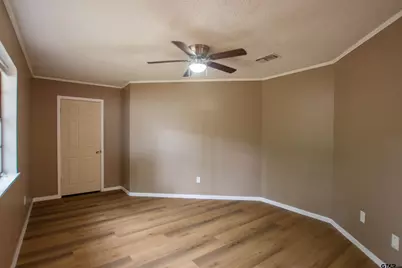 209 Miles St, Longview, TX 75605 - Photo 27