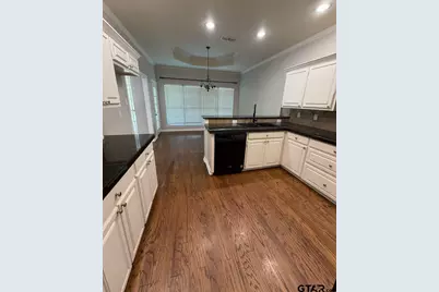 3204 Pebblebrook Cir, Tyler, TX 75707 - Photo 3