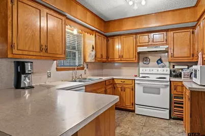 309 Henderson, Mt Pleasant, TX 75455 - Photo 7