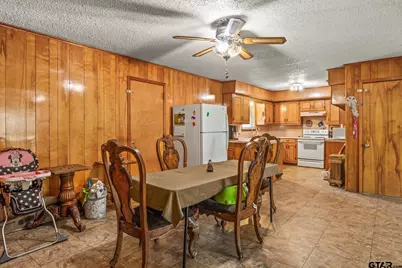 309 Henderson, Mt Pleasant, TX 75455 - Photo 9